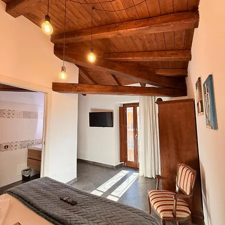 Pensión Mece LʼAquila
